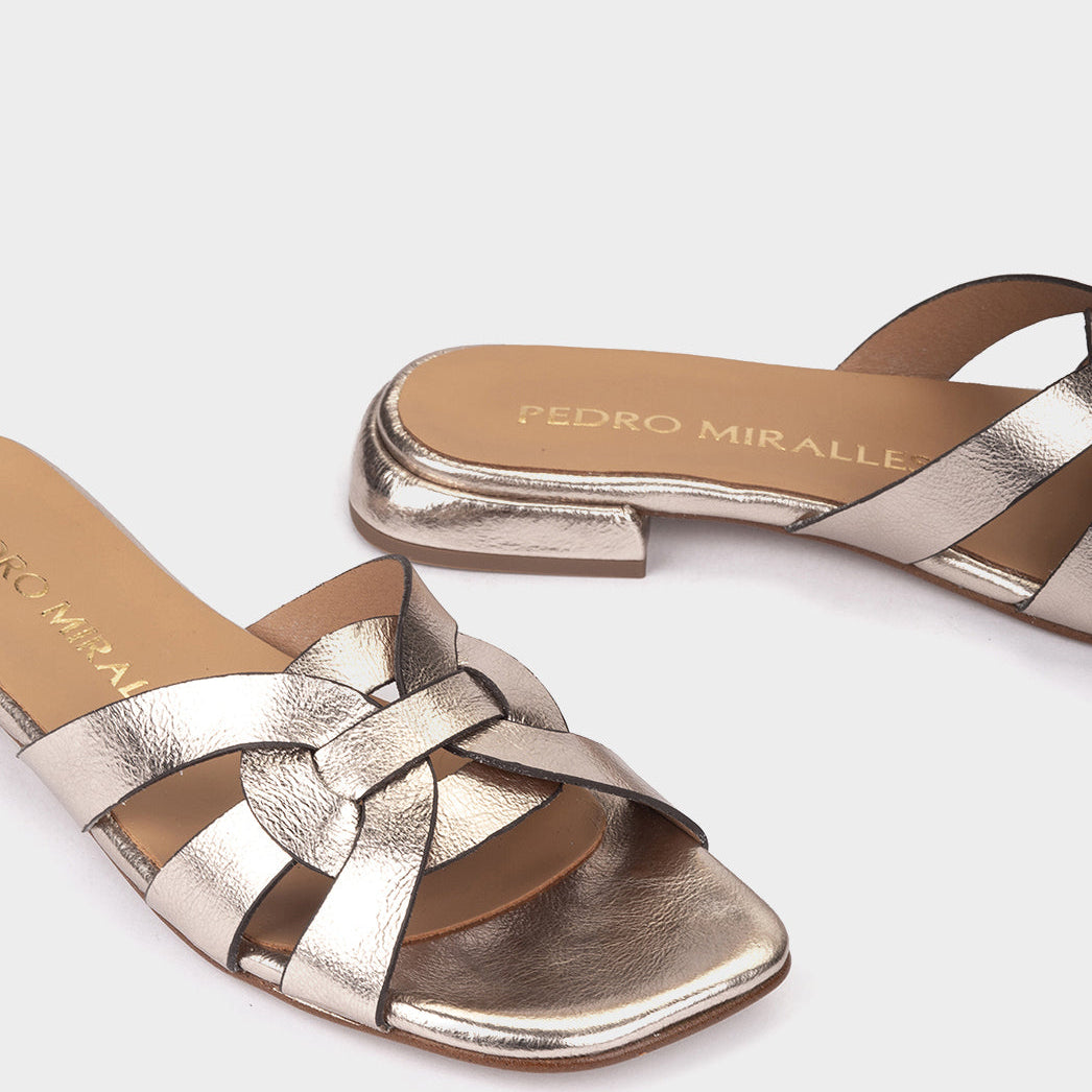 SANDALIAS PLANAS DE FIESTA: COMBINA PARA TRIUNFAR