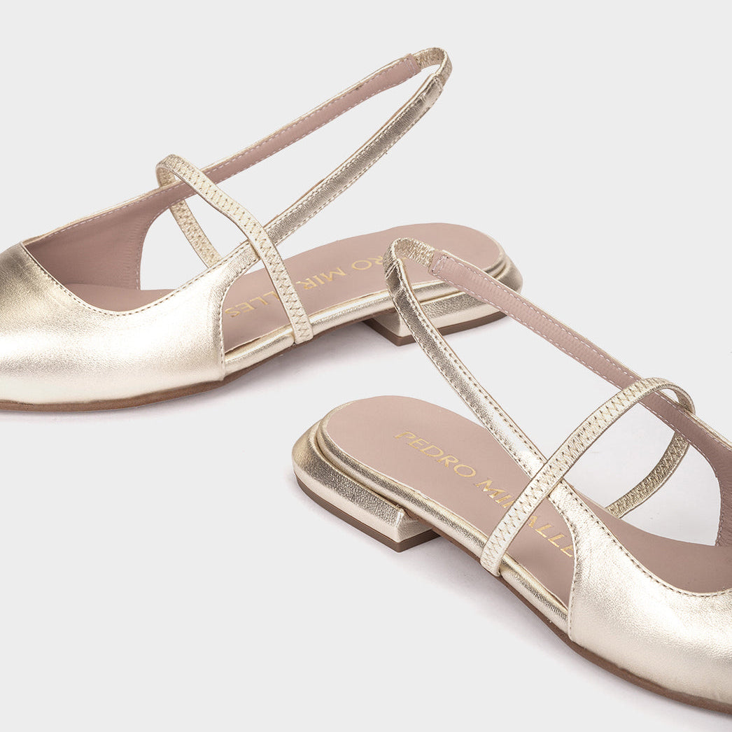 7 LOOKS DE INVITADA CON ZAPATO PLANO: COMODIDAD ASEGURADA EN CUALQUIER EVENTO