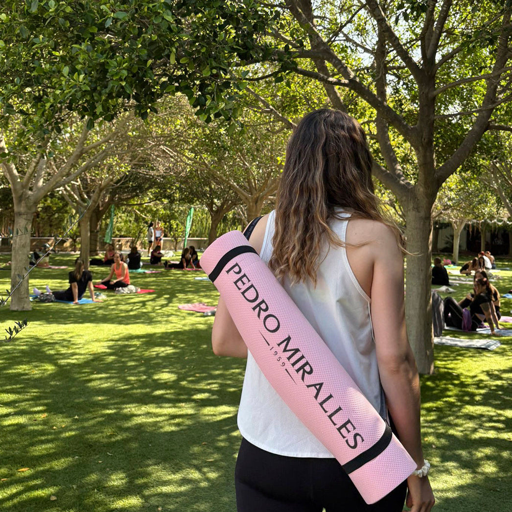BIENESTAR Y SOLIDARIDAD SE UNEN EN UNA CLASE DE YOGA A BENEFICIO DE LA ASOCIACIÓN ESPAÑOLA CONTRA EL CÁNCER