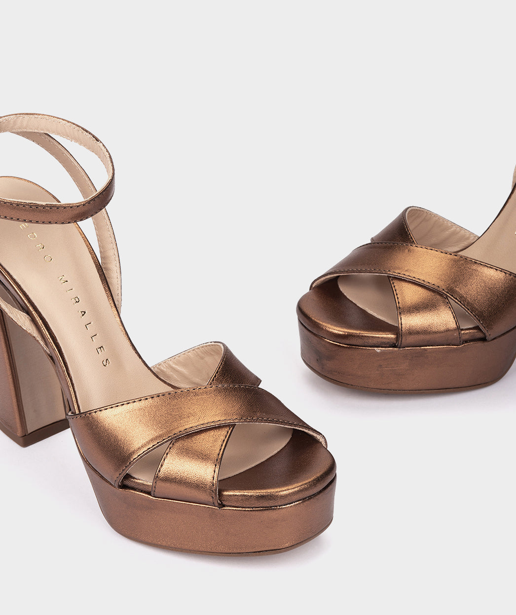 NAPA METAL BRONCE
