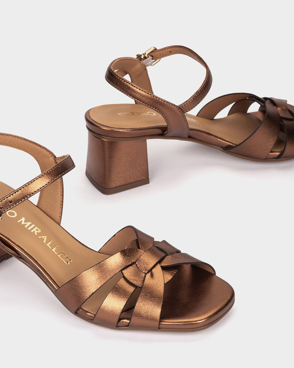 NAPA METAL BRONCE
