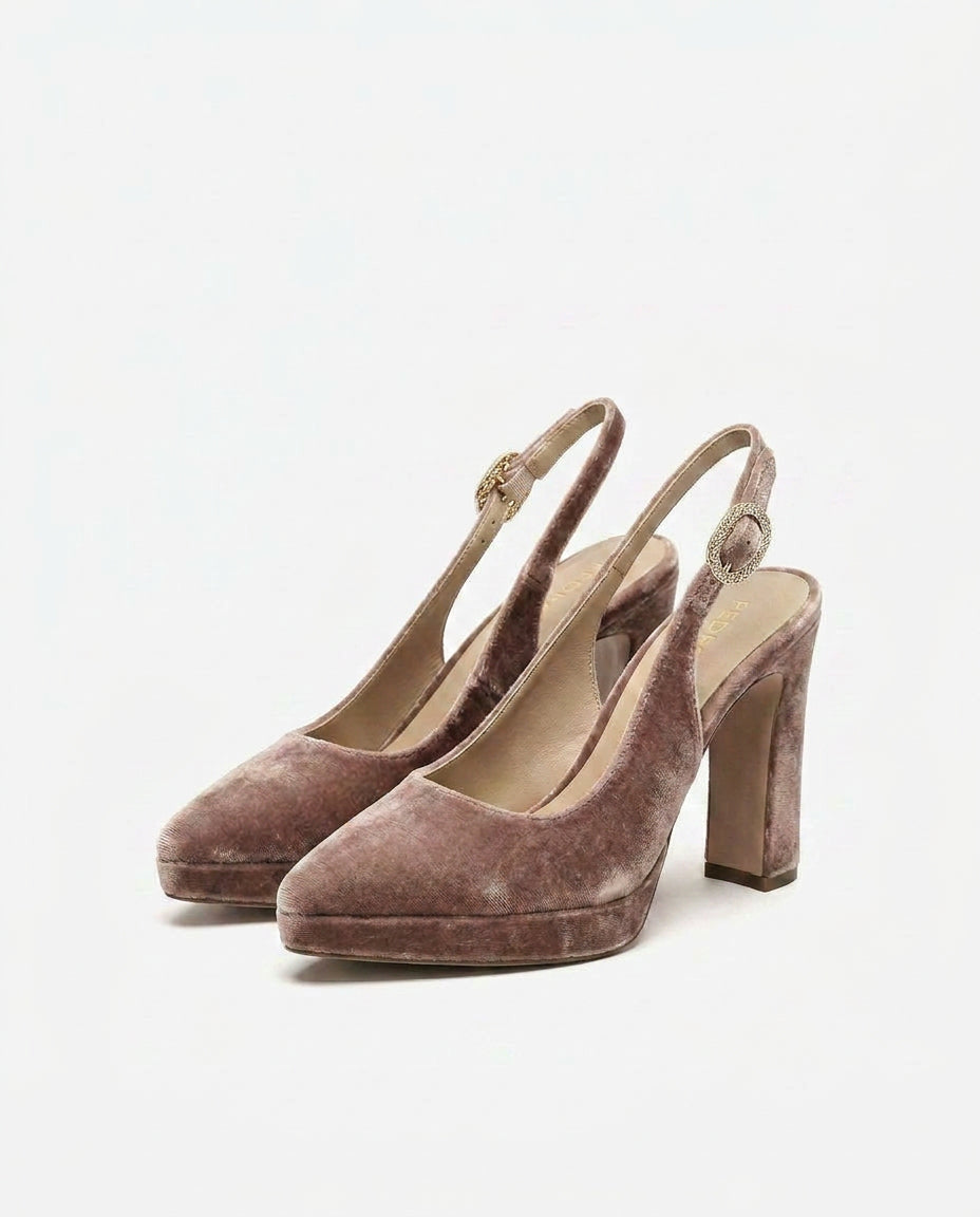 VELVET NUDE