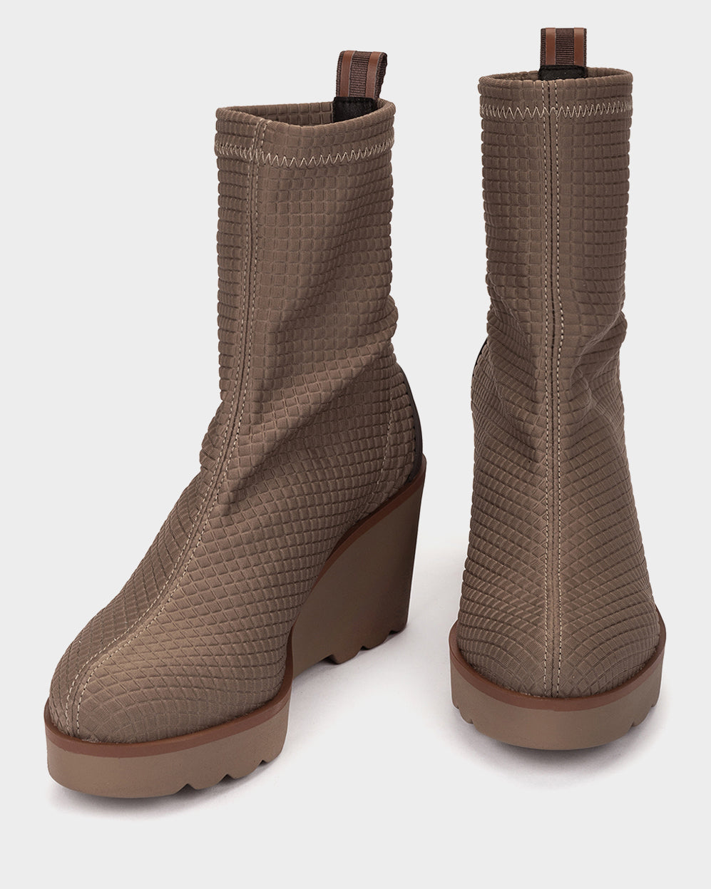SQUARE TAUPE