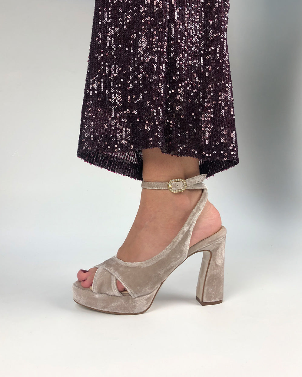 VELVET BEIGE