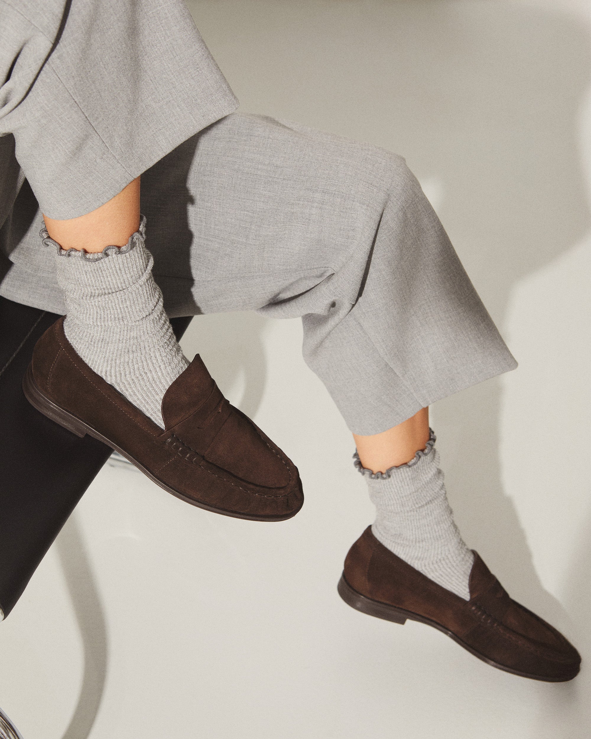 Cómo combinar mocasines con calcetines, la combinación que arrasa esta temporada