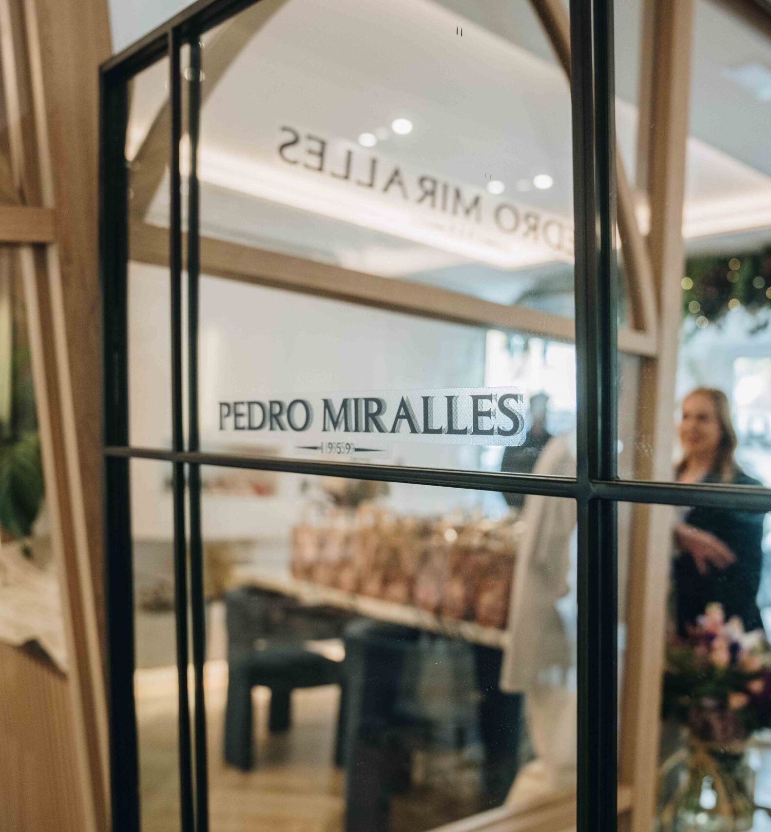 CÓMO ATAR LAS SANDALIAS DE LAS TIRAS SIN QUE SE CAIGAN