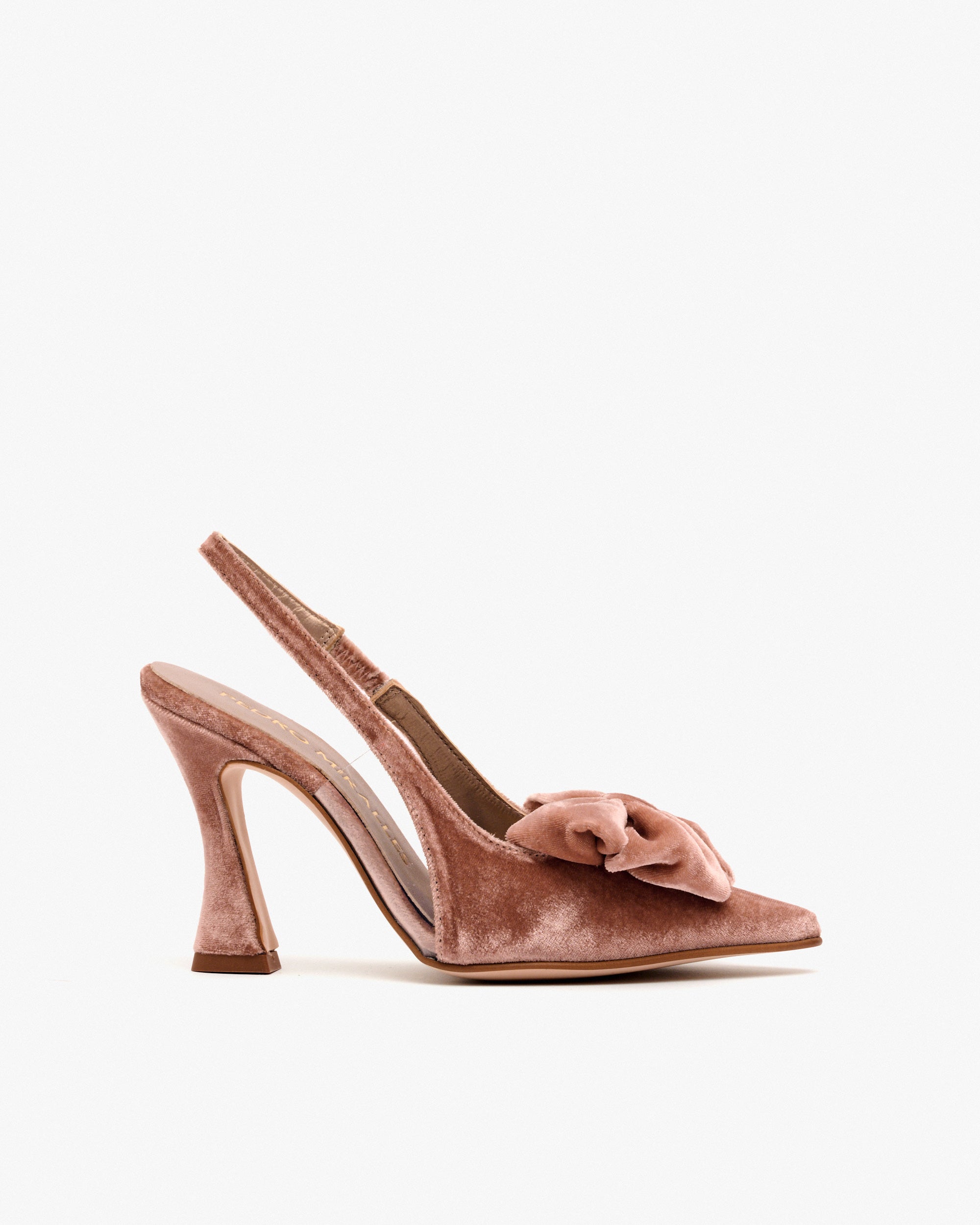 VELVET NUDE